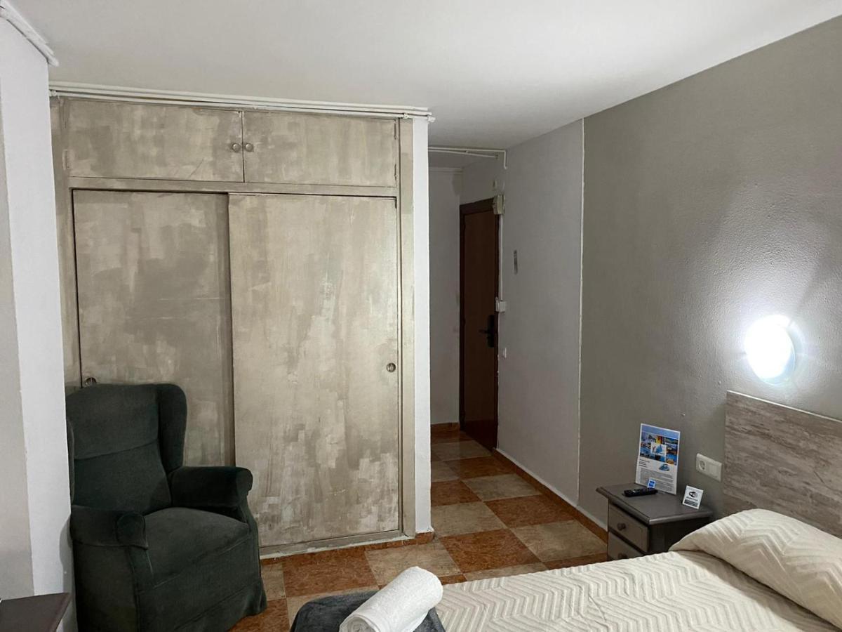 Virgen Del Rocio II Hotel Torremolinos Kültér fotó